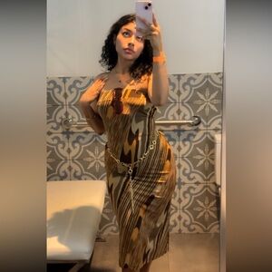 Meet your Posher, Cassandra